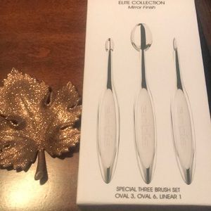 Artis brush set